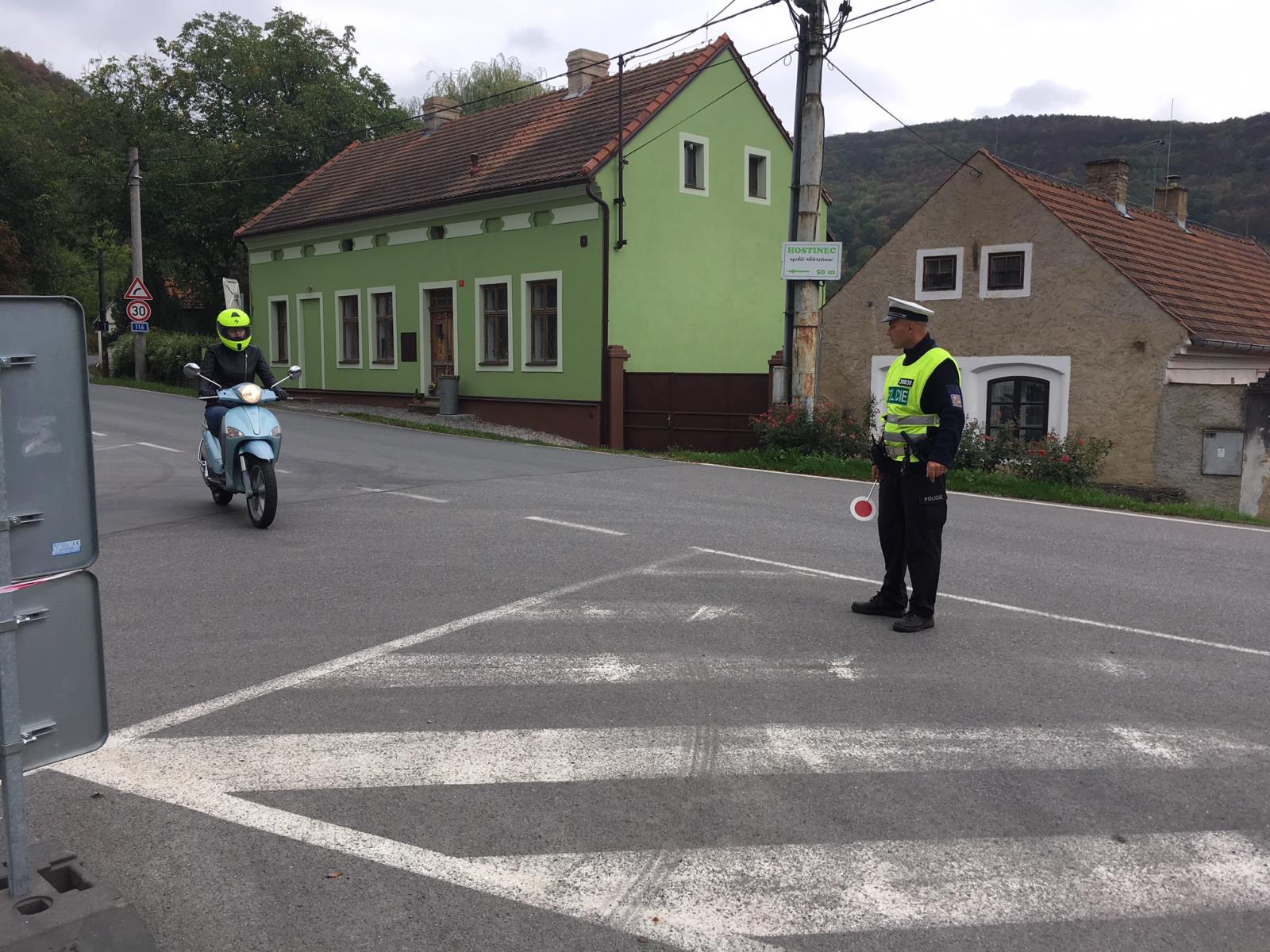 reflexní šle motocyklistům