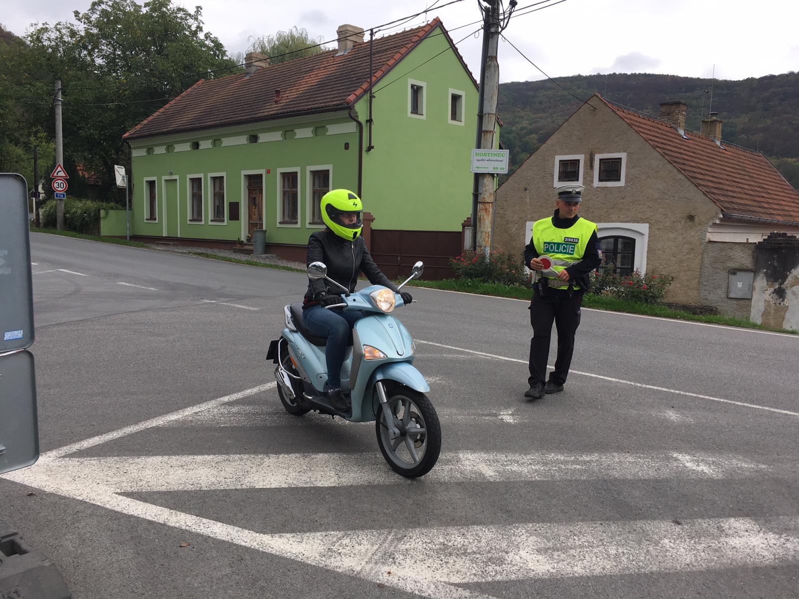 reflexní šle motocyklistům