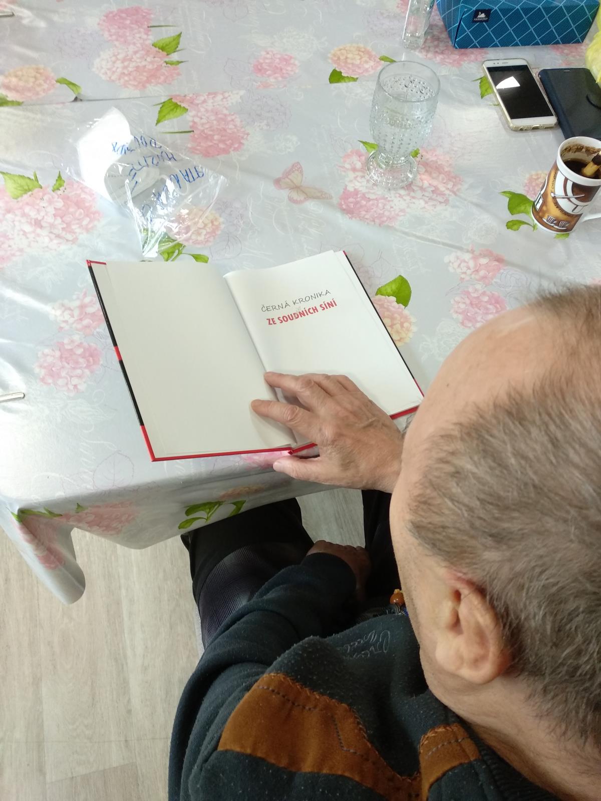 senioři 2.jpg