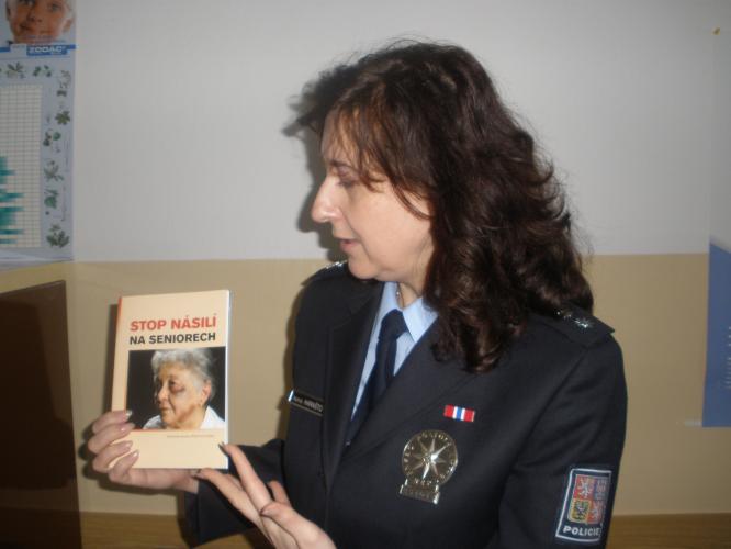 senioři a násilí.JPG
