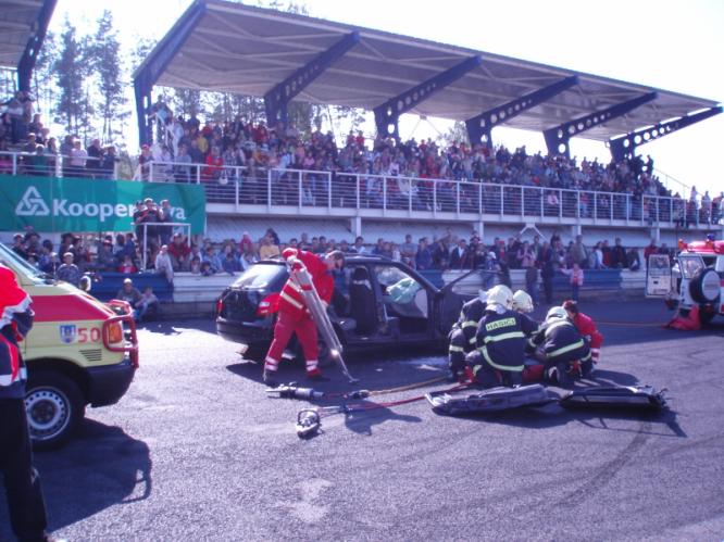 simulovaná autonehoda 