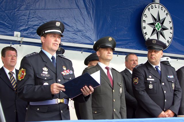 slavnostní přehlídka k 20. výročí založení Policie ČR