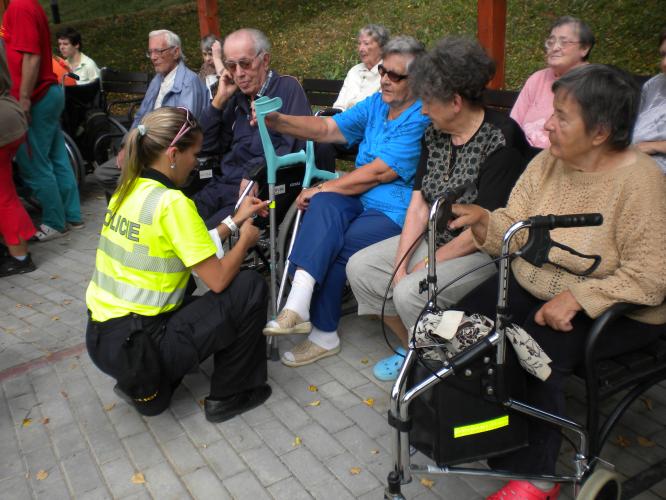 sportovní den seniorů (11).jpg