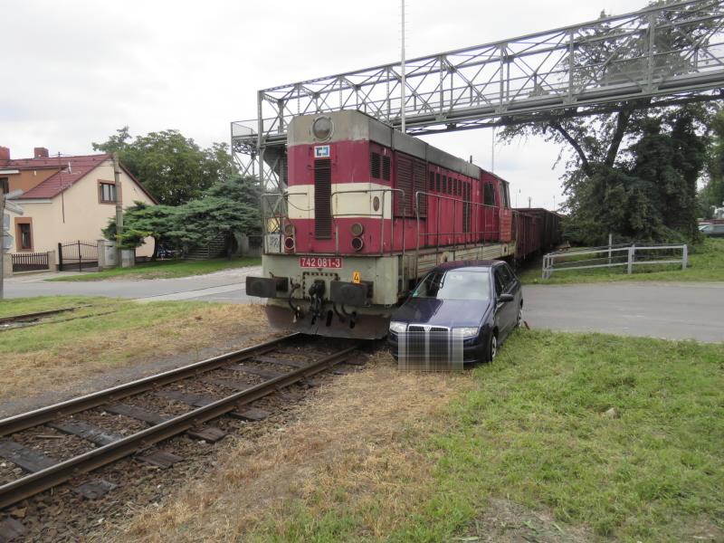střet vlaku a vozidla 3