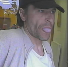 střílející lupič 1.jpg