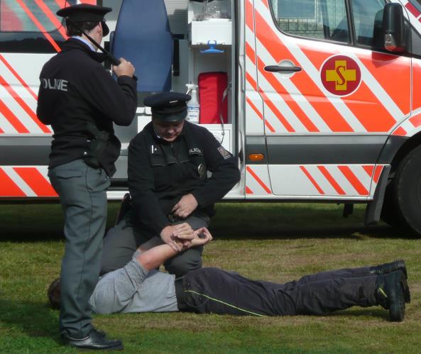ukázka policejního zákroku