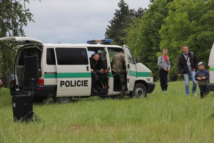 ukázka práce policejních psovodů 3