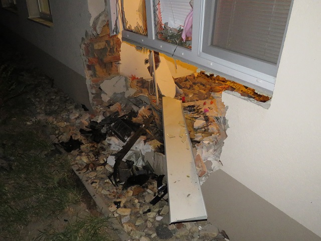 v obci Suchohrdly u Miroslavi (3)