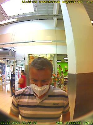 výběr z bankomatu