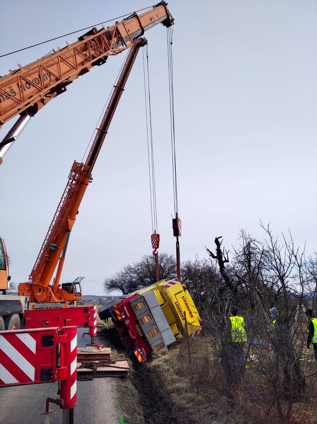 vyproštění jeřábu.jpg