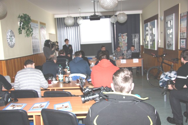 z tiskové konference