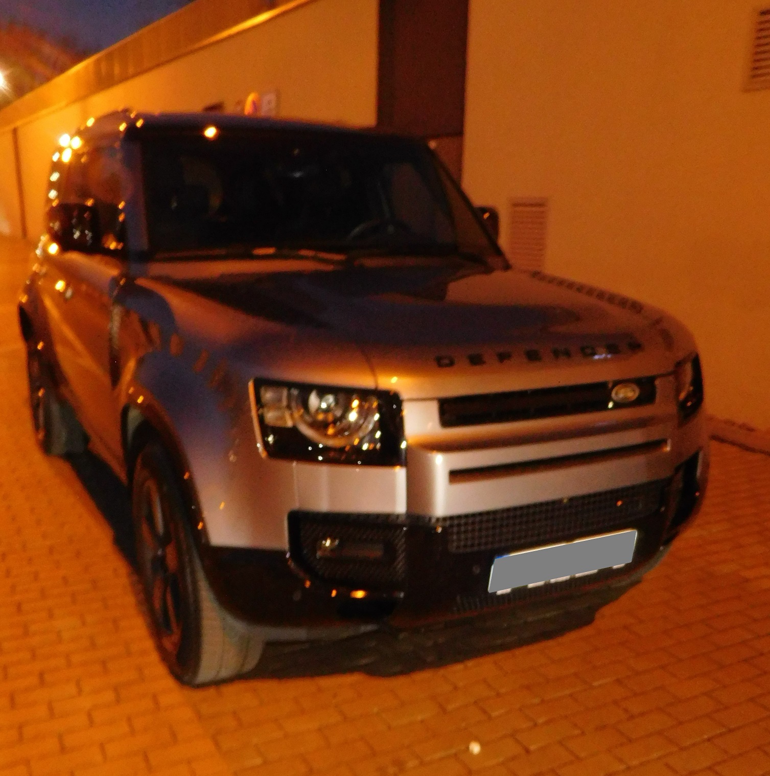 zajištěný automobil