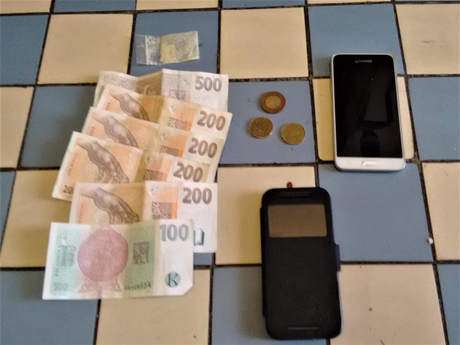 zajišťěný materiál