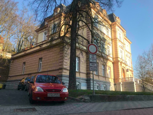 zaparkované vozidlo