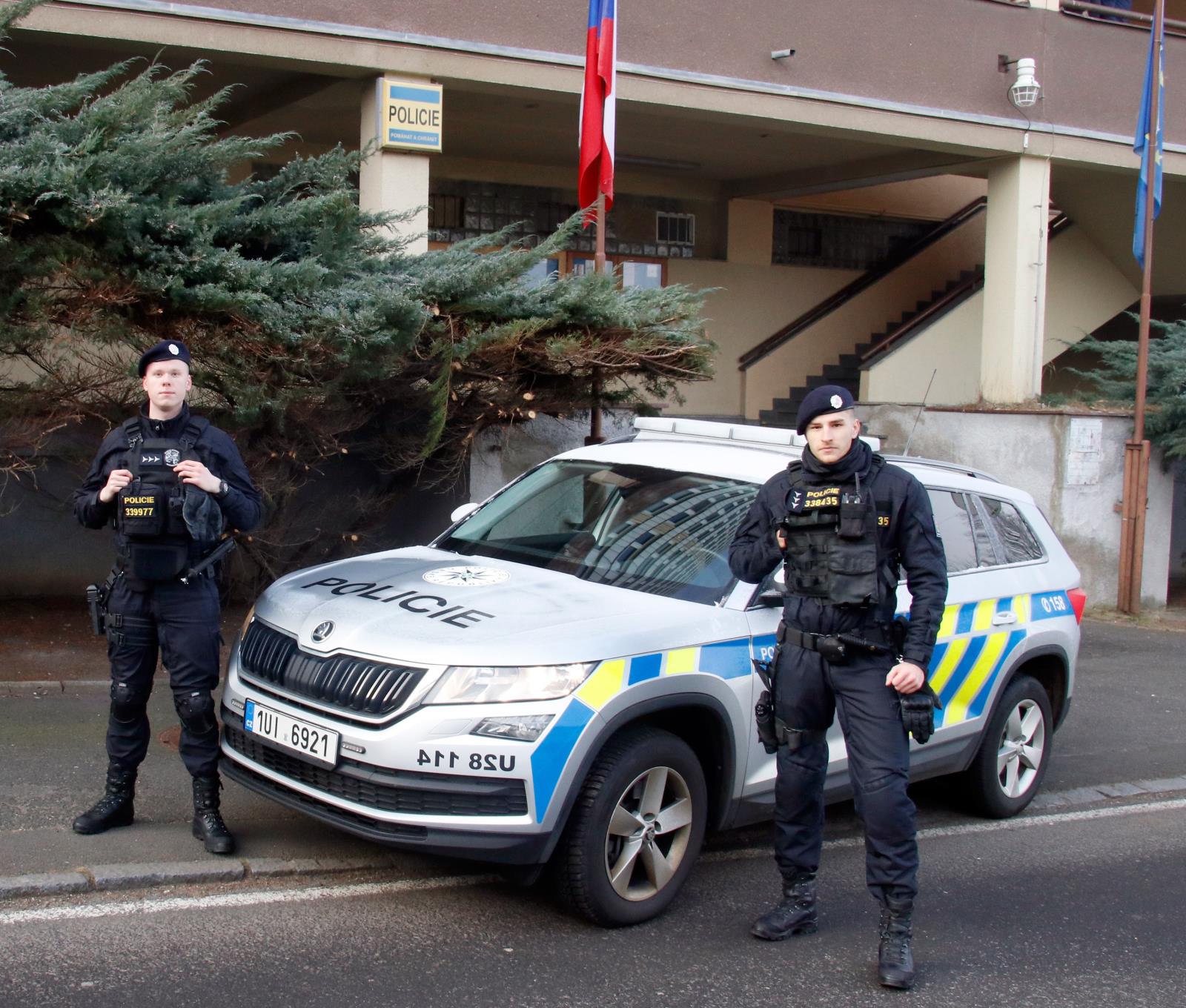 zasahující policisté.jpg