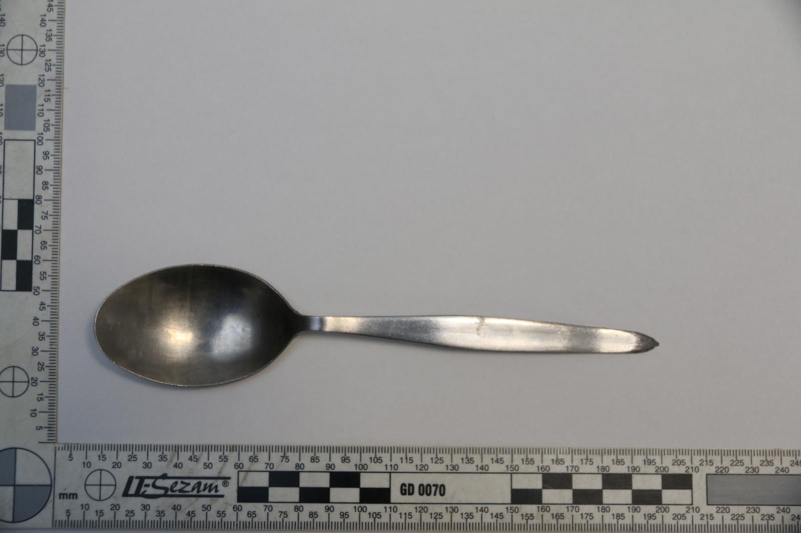 zbroušená polévková lžíce