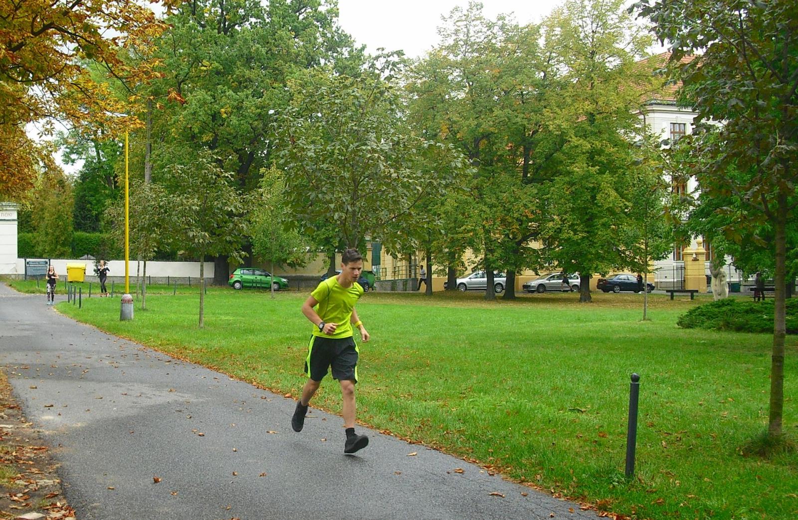 zdravotnická škola běh.JPG