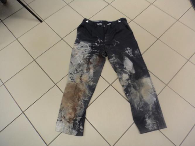 znečištěné uniformy