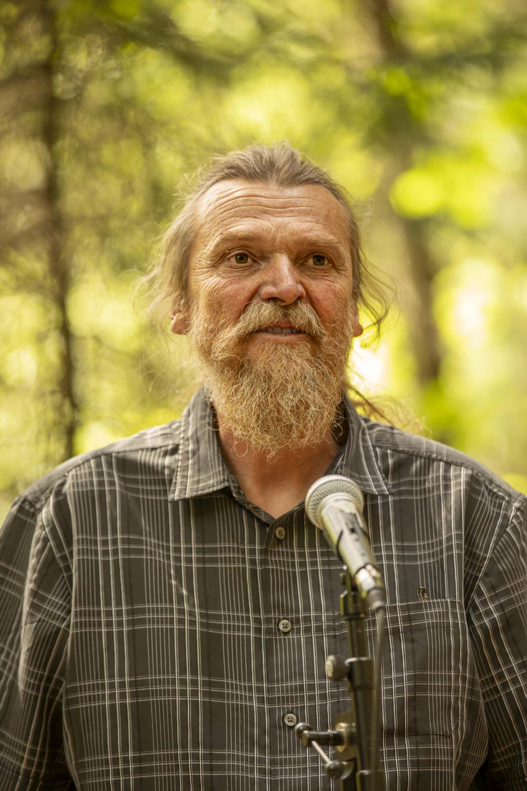 Historik a dokumentarista ÚDV SKPV Martin Pulec při projevu na slavnostním odhalení památníku TERAT v Mařenicích. Foto: Pavel Kořínek