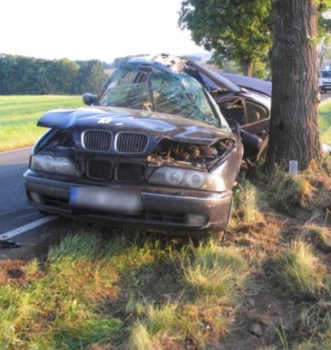 BMW2.jpg 