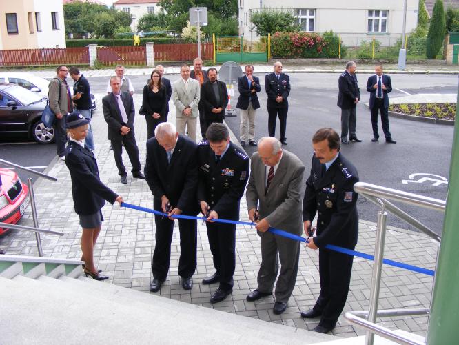 Slavnostní přestřižení pásky 