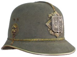 Přilba pro četnictvo upravená v roce 1939 