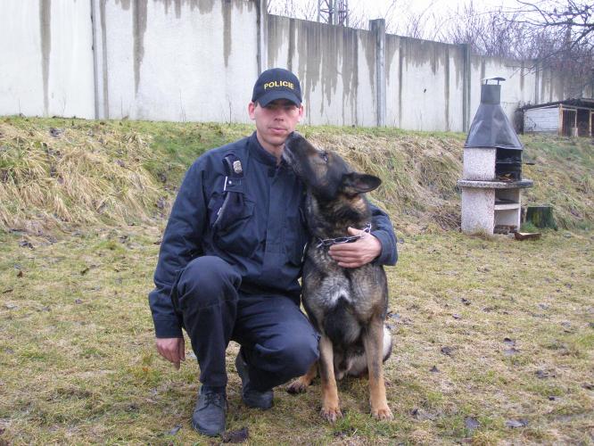 pprap. Václav Petrášek a jeho služební pes Pagan.JPG 