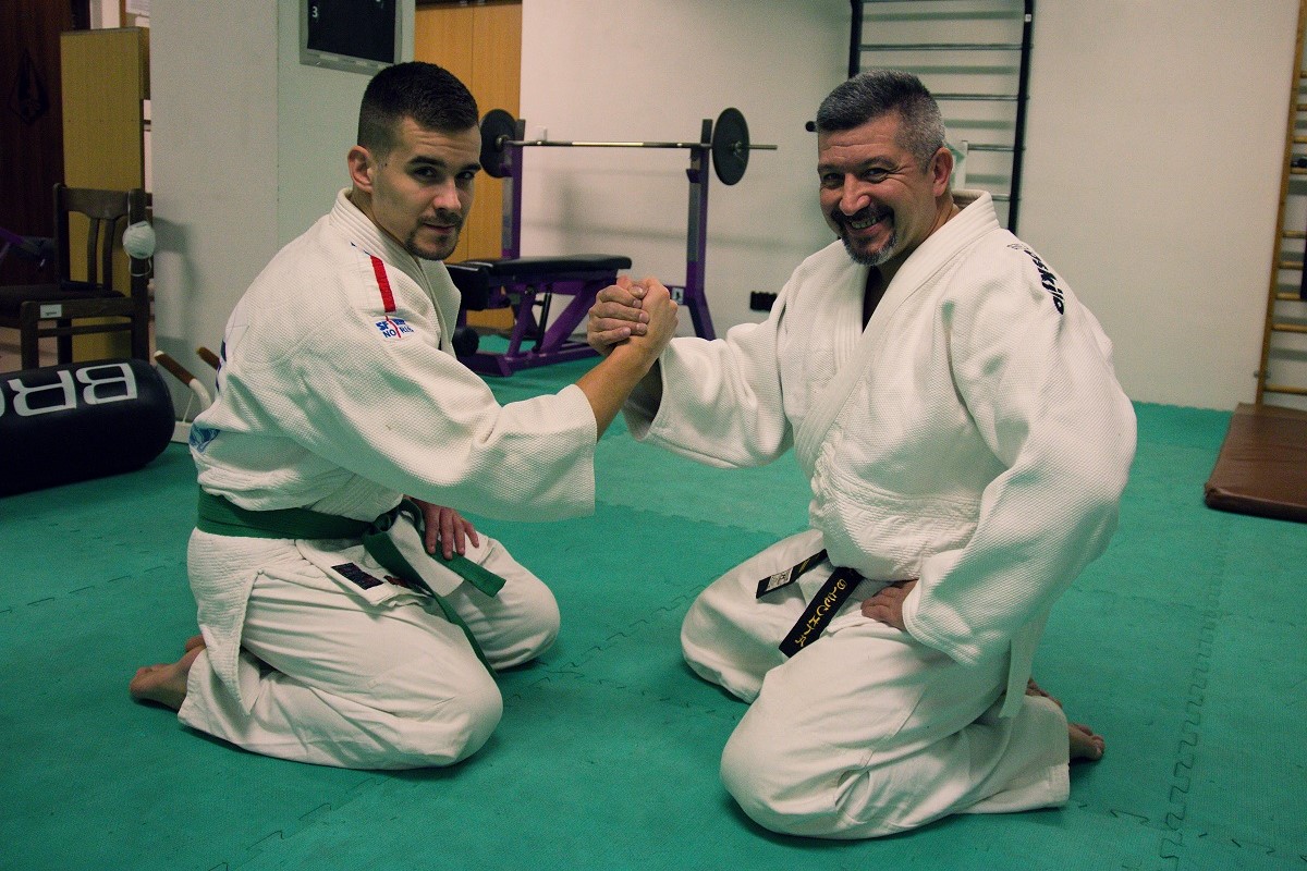 2 2- otec a syn na tatami.jpg