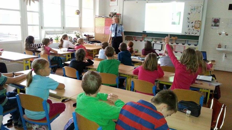 31.10.2014 ZŠ Háj ve Slezsku - "Šikana a kyberšikana"