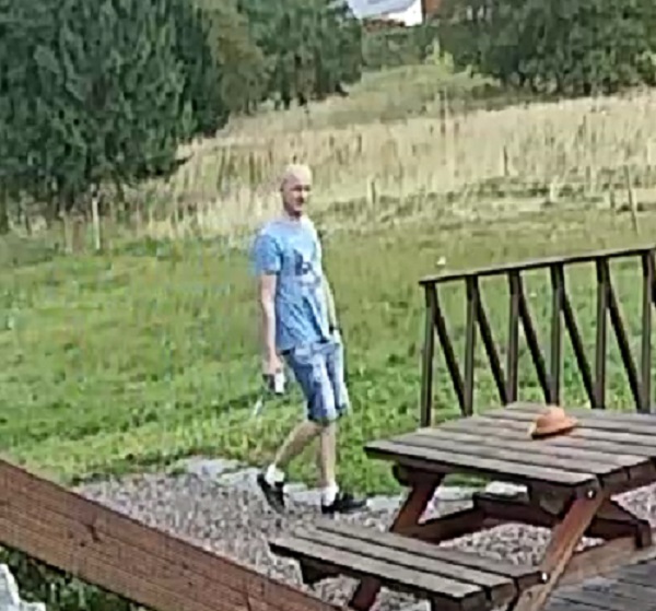 Krádež fotoaparátu - svědci.jpg