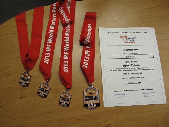 medaile + diplom.jpg