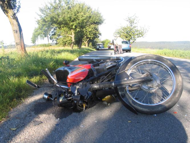 motocykl ležící DN.JPG