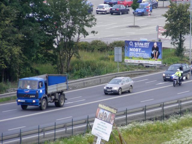 policejní monitoring protestní akce zemědělců.jpg
