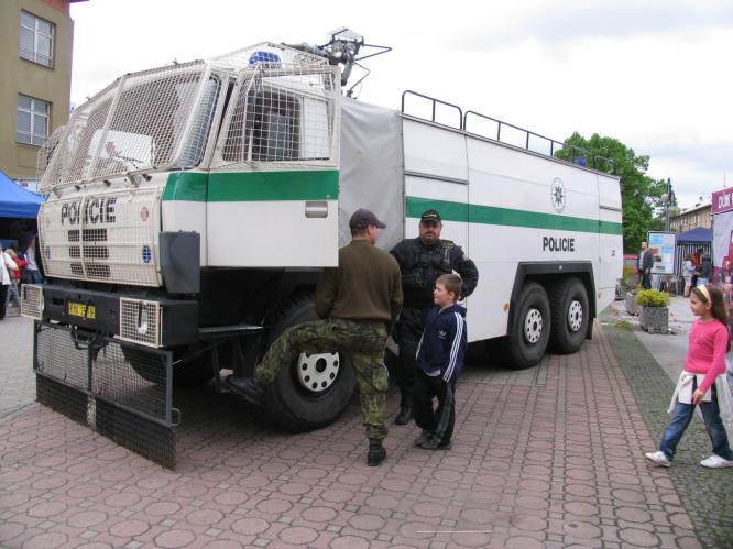 DEN_IZS_17.jpg