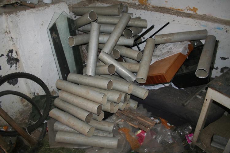 odcizené hliníkové trubky