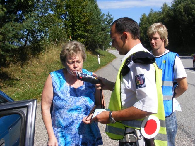 Řídím - piju nealko pivo .jpg