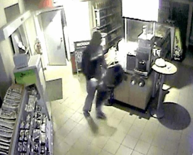 Benzina Klobouky2.jpg