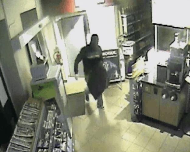 Benhzina Klobouky3.jpg