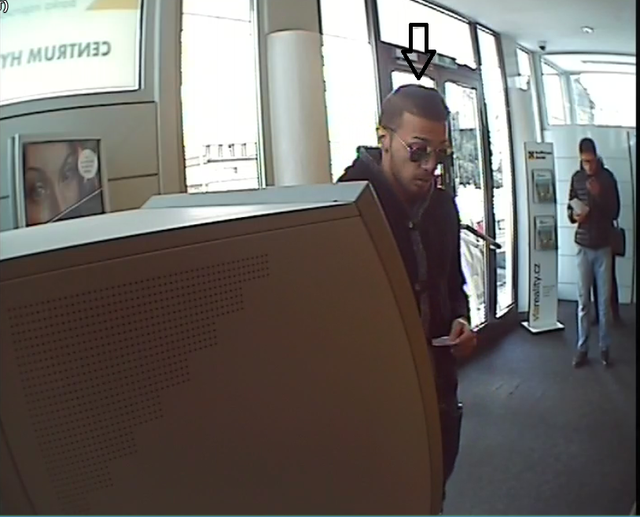 krádež tašky 2.png