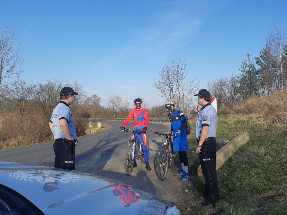 1 Informování cyklistů na Unhošťsku.jpg