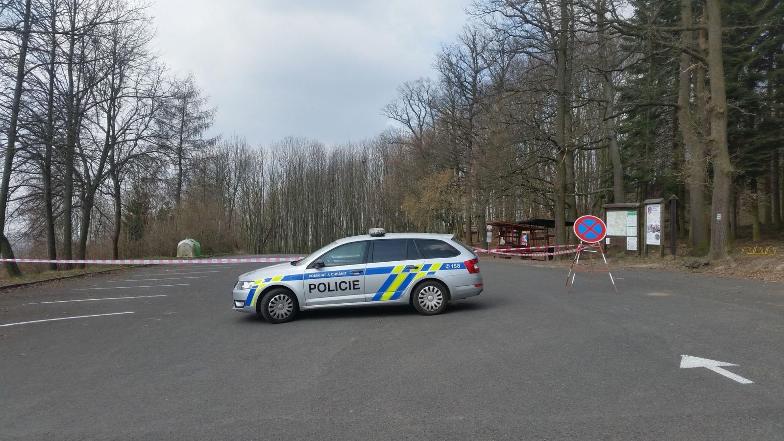 parkoviště Trosky.jpg