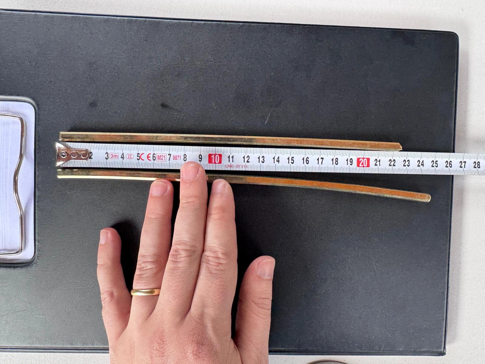 Senioři přišli o zlato za téměř pět milionů korun. Pátráme po zlatých prutech o váze 2,9 kilogramů