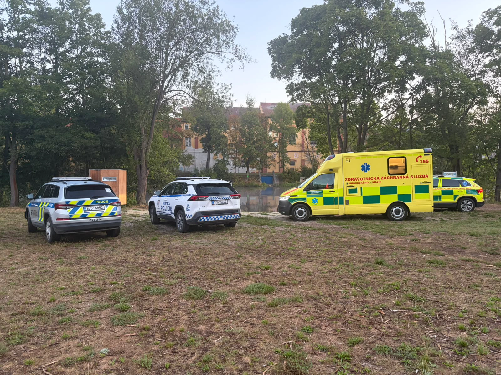 Policisté během dudáckého festivalu zachránili mladou ženu