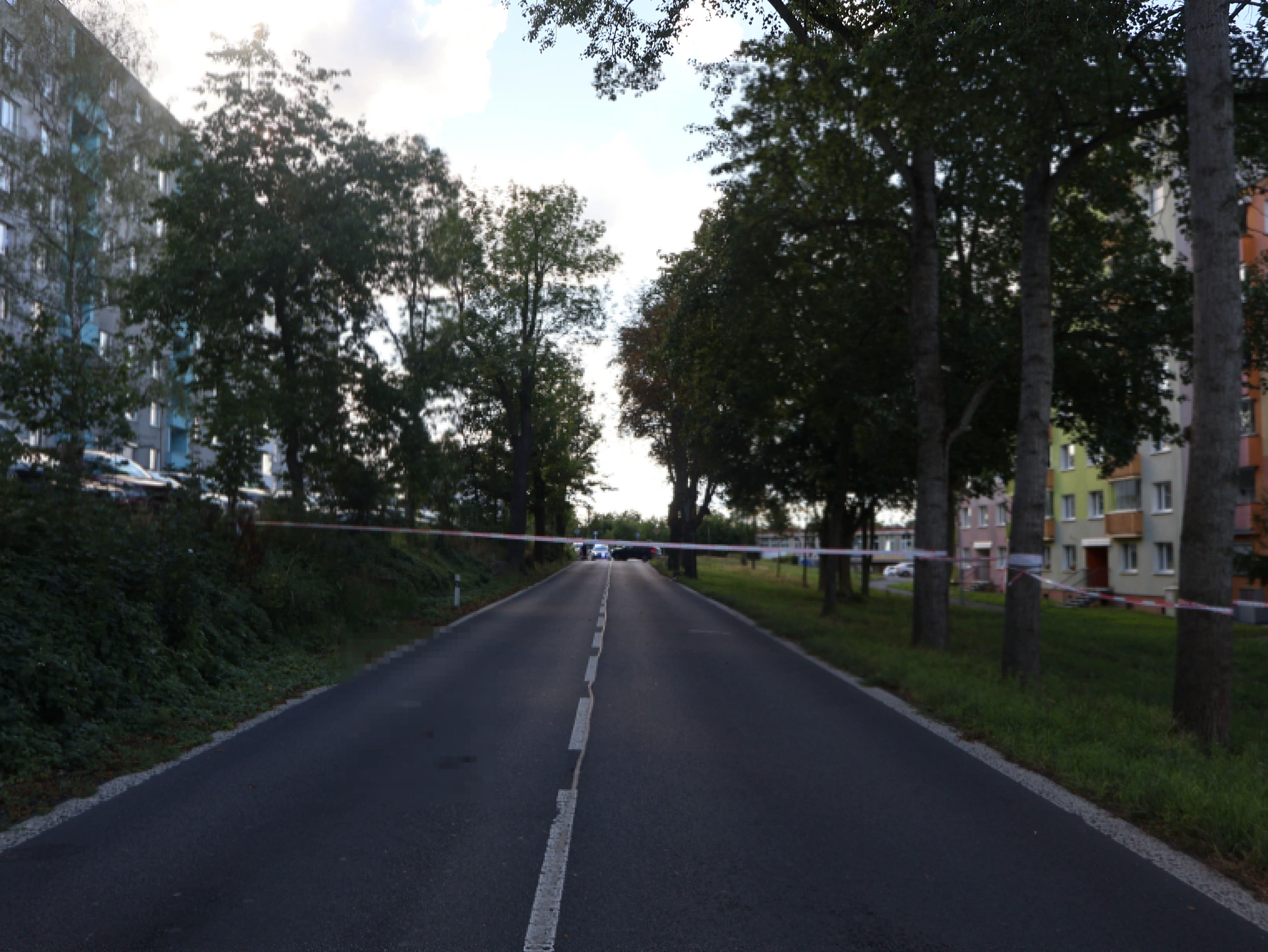 Dopravní nehoda v Karlových Varech má tragické následky