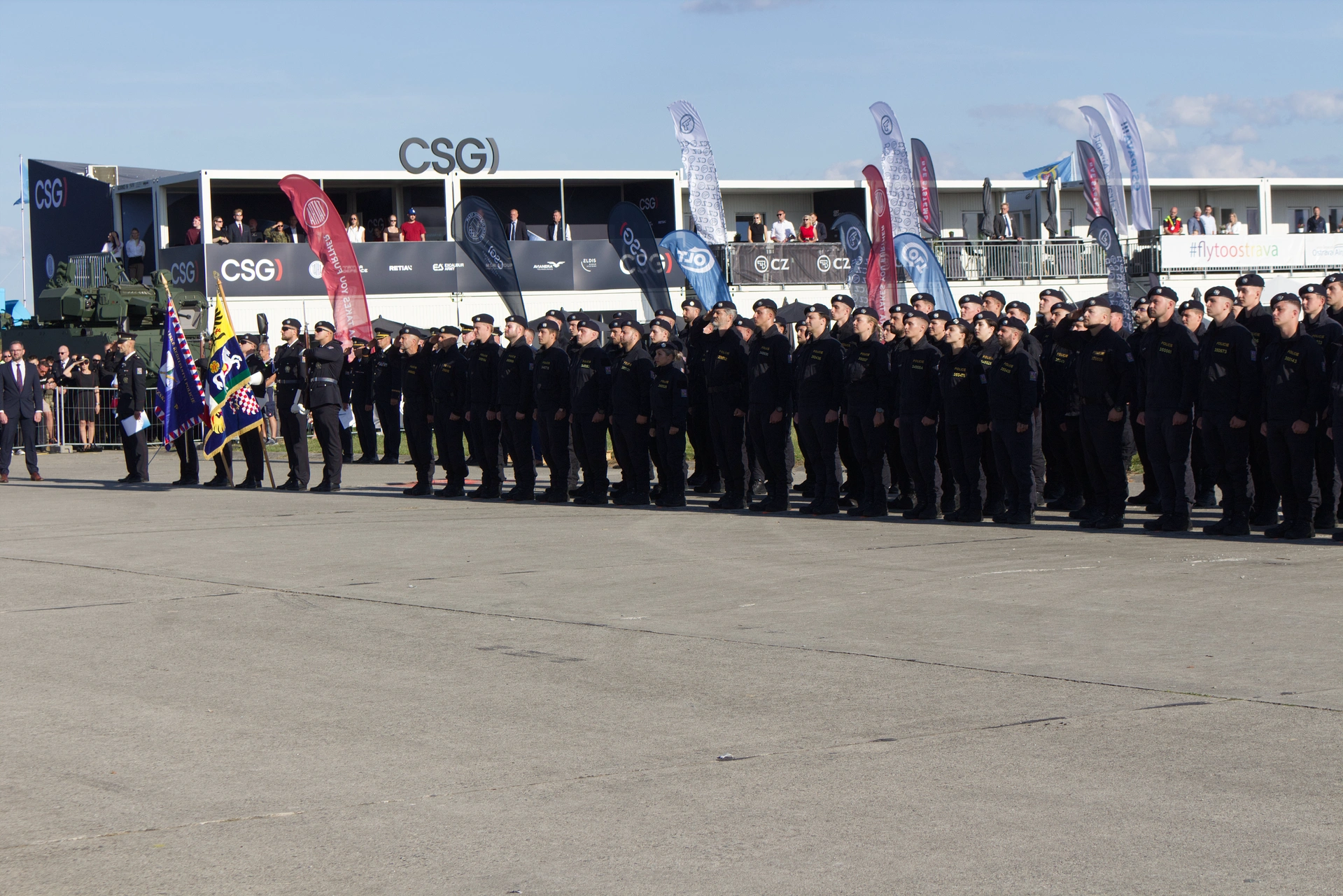 Slavnostní slib a ocenění policistů na Dnech NATO