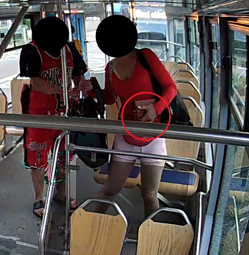 Získání důvěry a poté nastupuje hyenismus