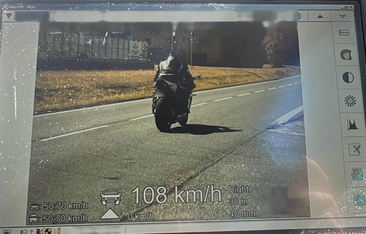 V Ostravě v „padesátce“ 108 km/h.