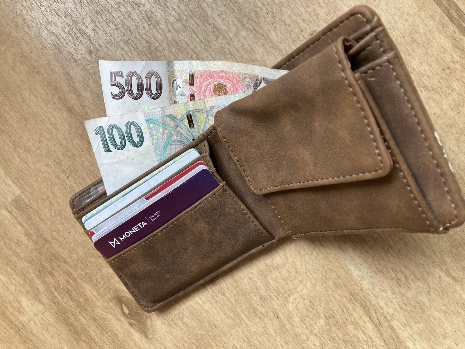 52 platebních transakcí za pár dní