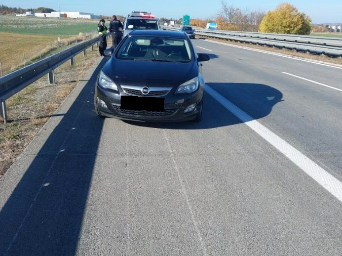 Cizinec natankoval pohonné hmoty a bez zaplacení ujel