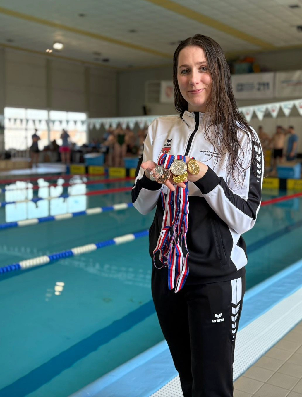 Dominika Mrkosová – kriminalistka a plavkyně v jedné osobě